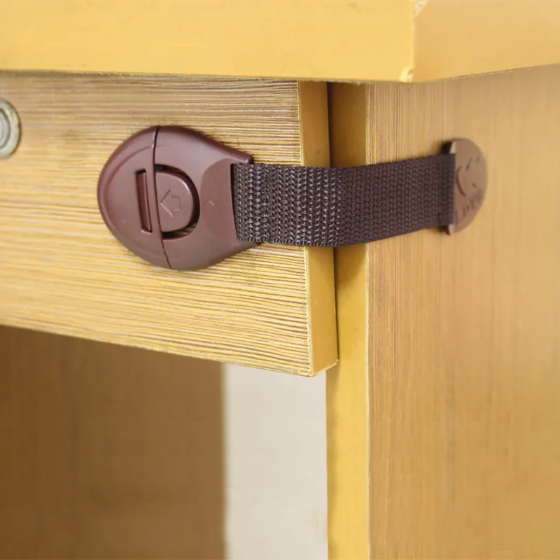 5pcs/lot Brown Cabinet Safety  - Furniture Hardware Supplies recensione e prezzo