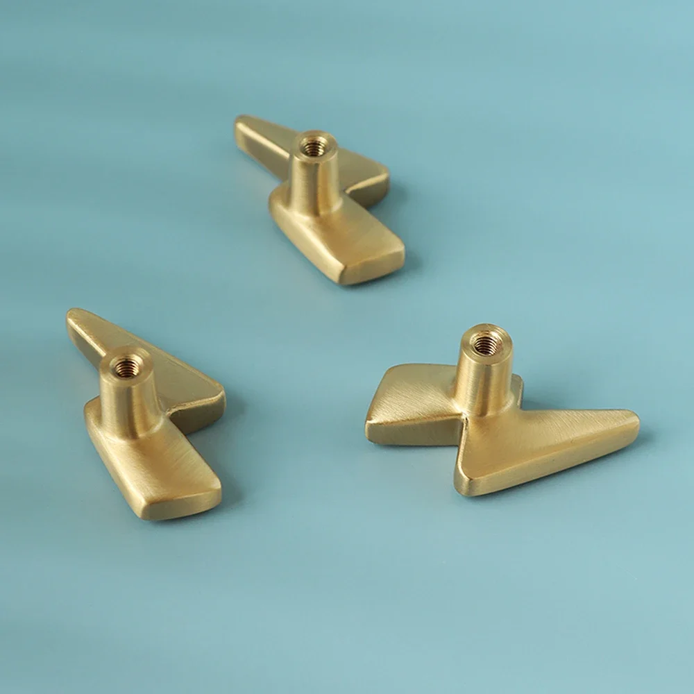 Lightning Design Brass Cabinet - Unique Furniture Hardware Pulls recensione e prezzo