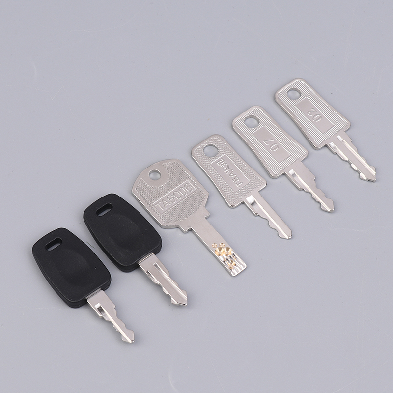 Universal Travel Lock Key for  - Universal Furniture Hardware recensione e prezzo