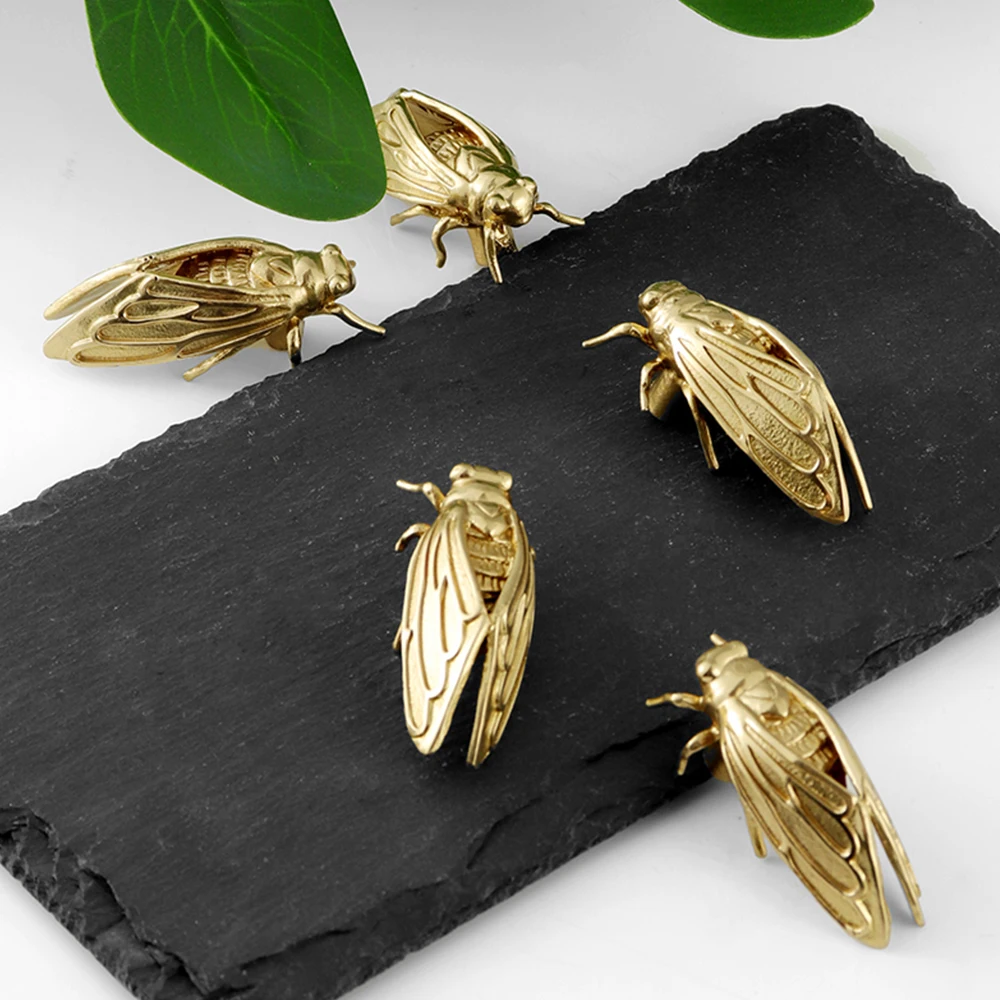 Brass Cicada Cabinet Door Knob - Unique Furniture Hardware Pulls recensione e prezzo